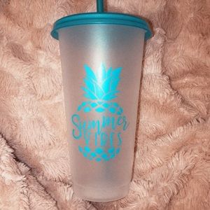 𝐁𝐄𝐀𝐂𝐇𝐘 𝐓𝐔𝐌𝐁𝐋𝐄𝐑 𝐂𝐔𝐏